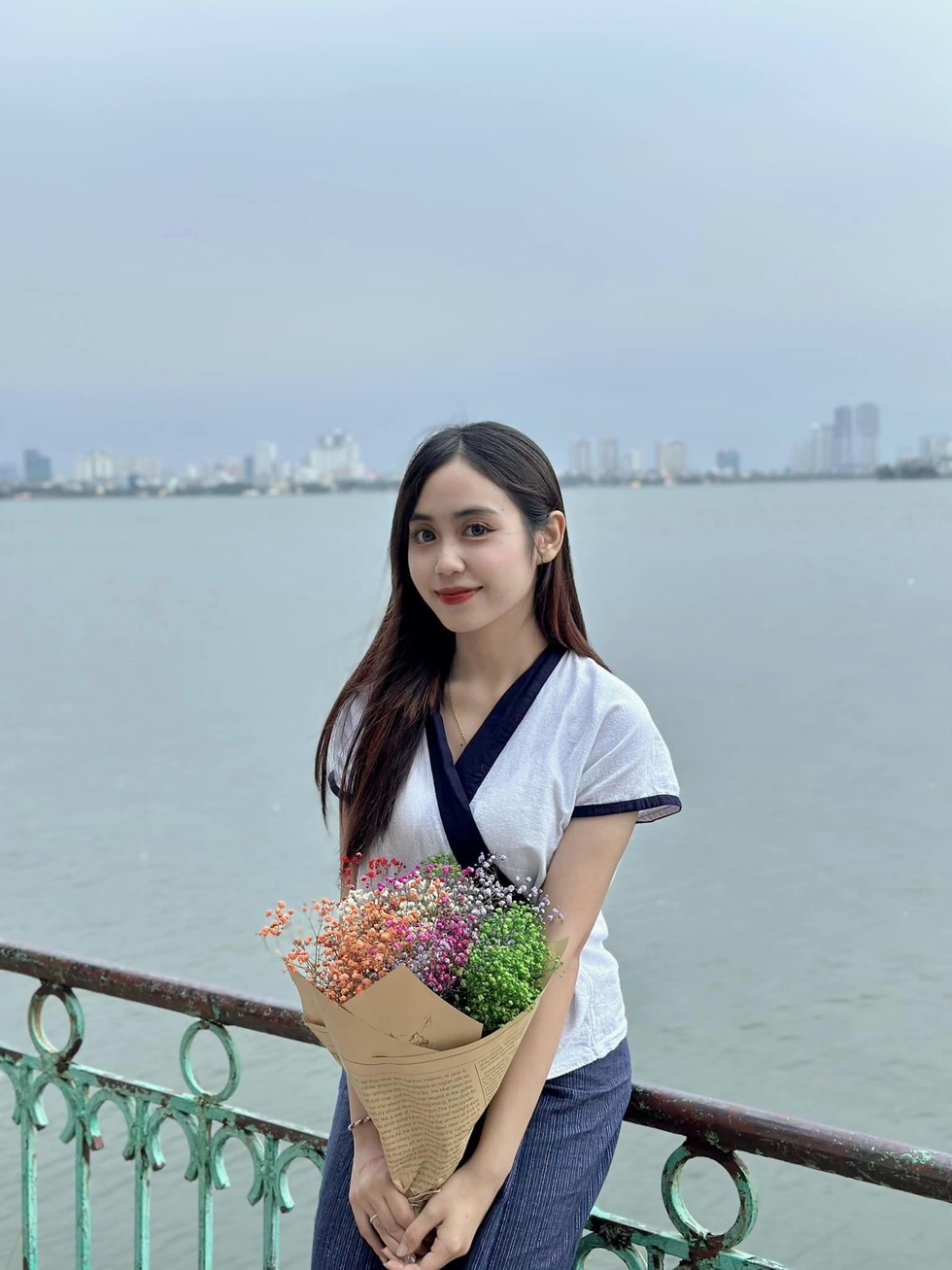 Nữ du học sinh Lào xinh đẹp, nổi tiếng nhờ yêu thích văn hóa Việt Nam - 2 Nữ du học sinh Lào xinh đẹp, nổi tiếng nhờ yêu thích văn hóa Việt Nam - 2