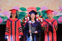 Lần đầu tiên ĐH Quốc gia Hà Nội có 8 sinh viên trường Y tốt nghiệp xuất sắc