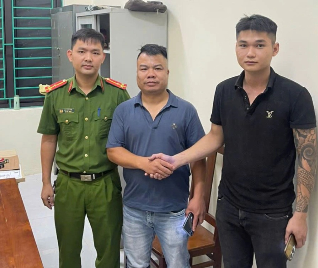 Nam thanh niên trả lại 300 triệu đồng được chuyển nhầm vào tài khoản - 1 Nam thanh niên trả lại 300 triệu đồng được chuyển nhầm vào tài khoản - 1