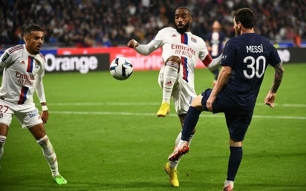 Messi tỏa sáng giúp PSG hạ Lyon và giành ngôi đầu Ligue 1 - 2 Messi tỏa sáng giúp PSG hạ Lyon và giành ngôi đầu Ligue 1 - 2
