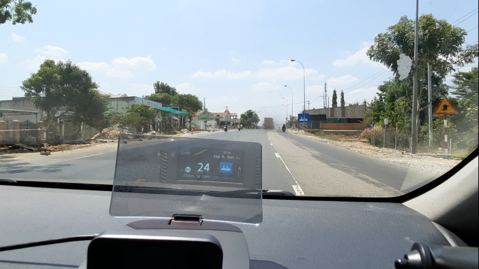 HUD dẫn đường kính lái Vietmap - xu hướng công nghệ cho ô tô - 1 HUD dẫn đường kính lái Vietmap - xu hướng công nghệ cho ô tô - 1