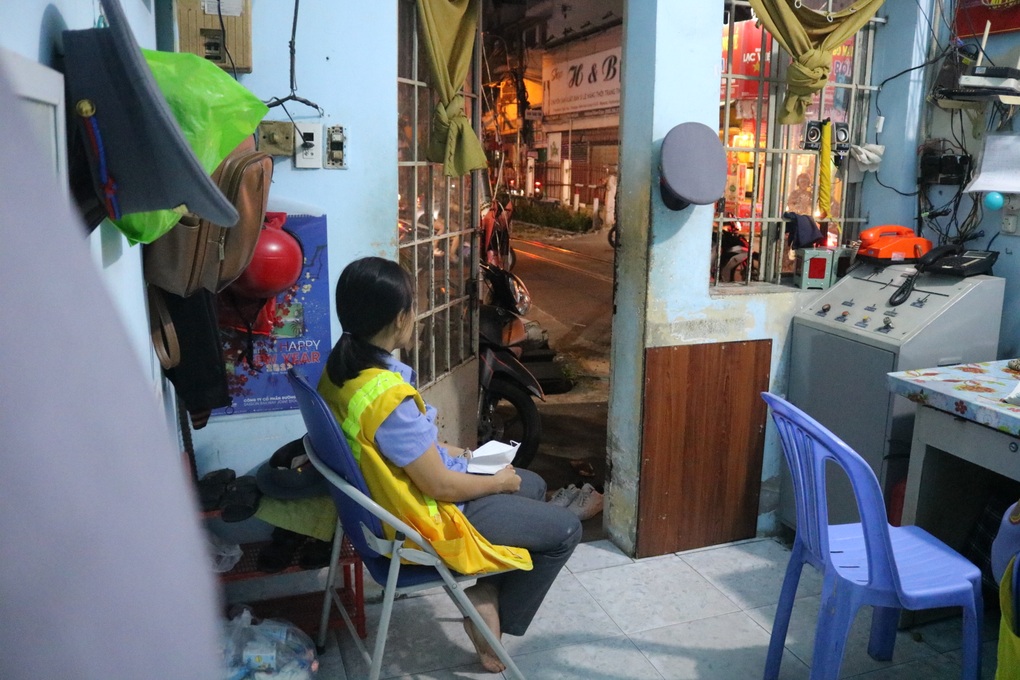 Tiếng còi tàu xé nát con tim nữ gác chắn đêm Giao thừa - 6 Tiếng còi tàu xé nát con tim nữ gác chắn đêm Giao thừa - 6