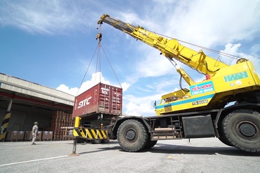 Cảng cạn Long Biên hoạt động đúng ngày EVFTA chính thức có hiệu lực