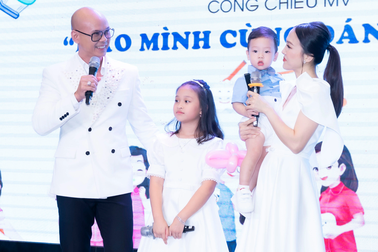 Phan Đinh Tùng: "Cứ gặp mặt con là tôi... viết ra bài hát"