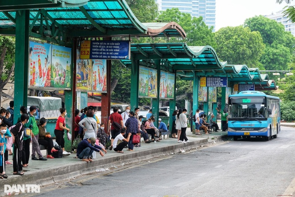 Tài xế xe buýt tại châu Âu nói gì về buýt truyền thống của Việt Nam? - 1 Tài xế xe buýt tại châu Âu nói gì về buýt truyền thống của Việt Nam? - 1