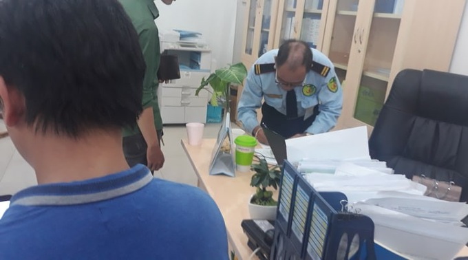 Bé gái lớp 2 bị sàm sỡ trong thang máy ở Sài Gòn: Người dân phẫn nộ, BQL tiến hành họp khẩn - Ảnh 4. Bé gái lớp 2 bị sàm sỡ trong thang máy ở Sài Gòn: Người dân phẫn nộ, BQL tiến hành họp khẩn - Ảnh 4.