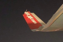 Hai máy bay va chạm tại Nội Bài, phi công bị tạm giữ bằng lái