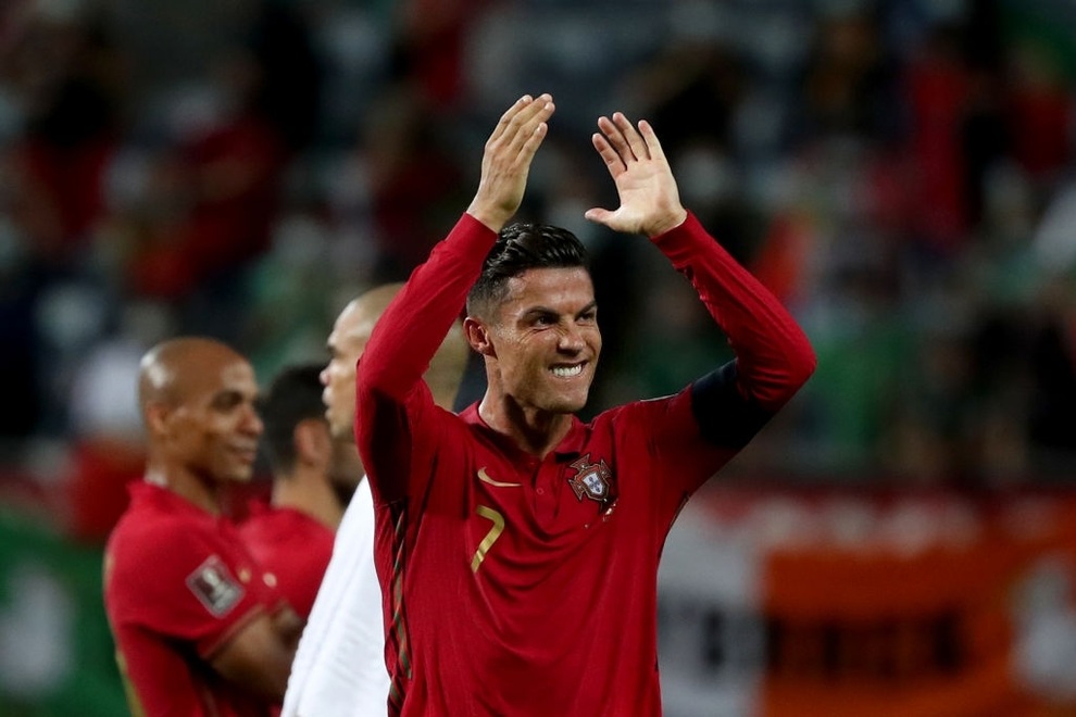 Phá kỷ lục của Ali Daei, C.Ronaldo hạnh phúc đến cạn lời - 1 Phá kỷ lục của Ali Daei, C.Ronaldo hạnh phúc đến cạn lời - 1