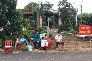 Đắk Nông: Một phụ nữ dương tính với SARS-CoV-2, dù test nhanh âm tính