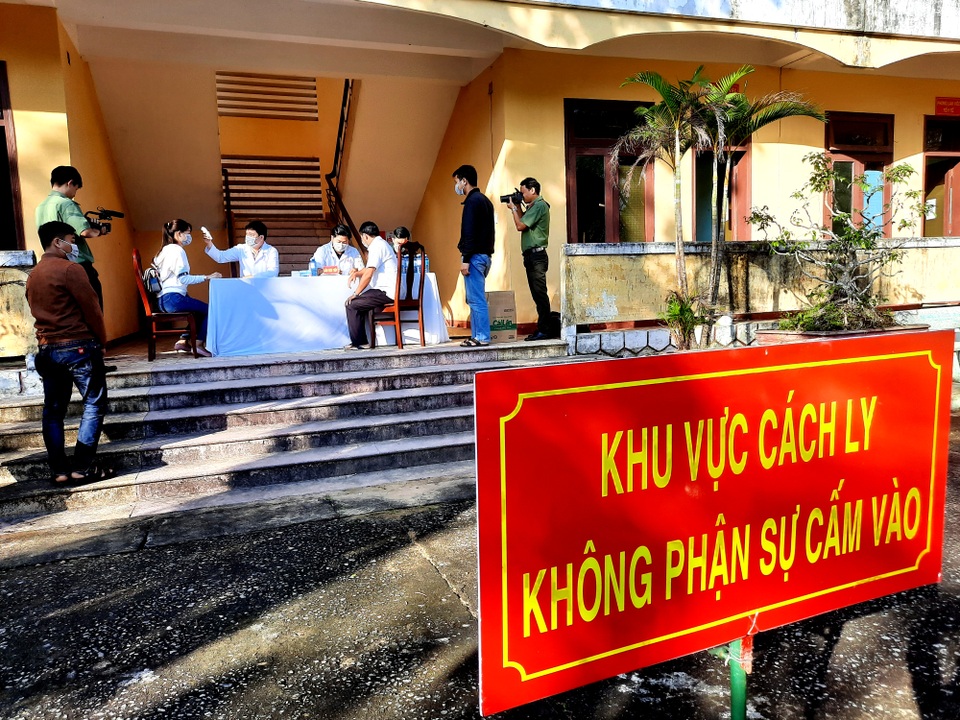 Chung tay phòng chống dịch bệnh, người dân không nên hoang mang - 3 Chung tay phòng chống dịch bệnh, người dân không nên hoang mang - 3