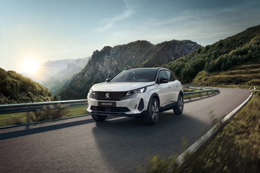 Peugeot 3008: Mẫu SUV đáng mua trong tầm giá 900 triệu đồng