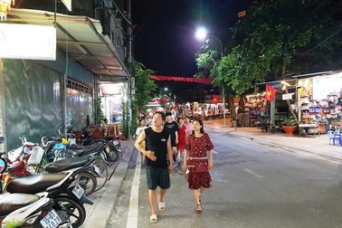 Du khách thất vọng tràn trề phố đi bộ ở Tam Cốc