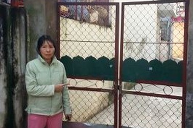 Ngang nhiên xây cổng chiếm lối chung, "giam lỏng" nhiều hộ dân trong ngõ