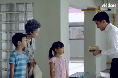 Đoạn phim gây xúc động sâu sắc về lòng tốt con người