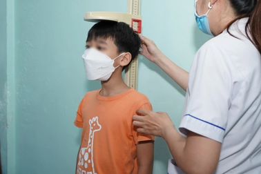 Nguyên nhân khiến trẻ chậm tăng trưởng nặng, bộ phận sinh dục nhỏ