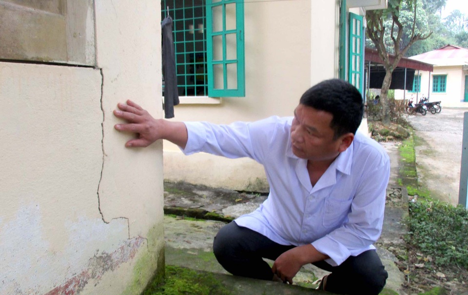 Nhiều khó khăn, bất cập tại các trạm y tế vùng biên - 2 Nhiều khó khăn, bất cập tại các trạm y tế vùng biên - 2