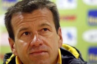 HLV Dunga tuyên bố chia tay ĐT Brazil sau World Cup