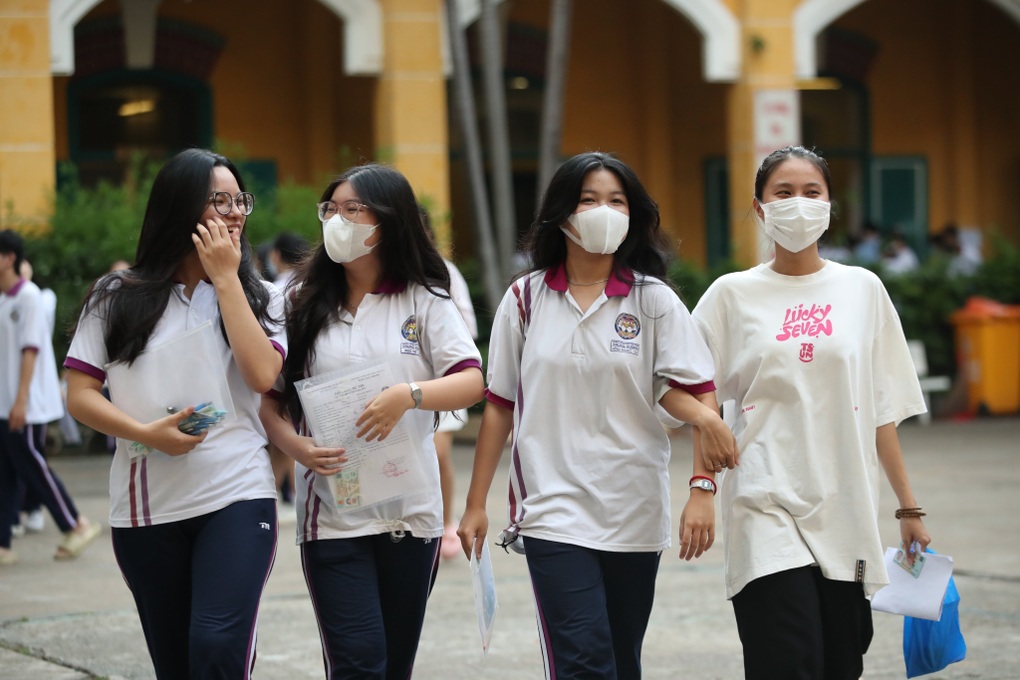 Hơn 1 triệu thí sinh làm thủ tục dự thi tốt nghiệp THPT 2023 - 8 Hơn 1 triệu thí sinh làm thủ tục dự thi tốt nghiệp THPT 2023 - 8