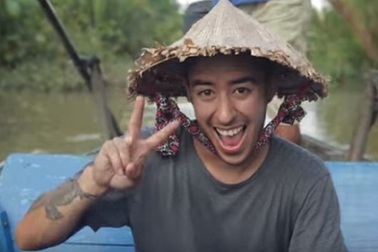 Chuyện về anh thợ cắt tóc đi khắp thế gian thử tay nghề