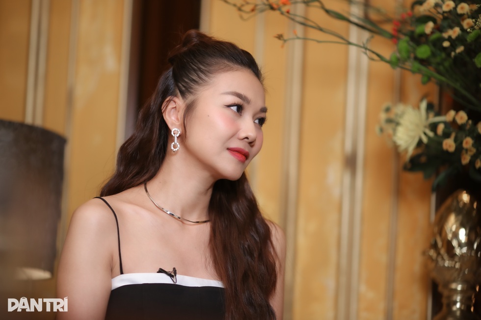 Siêu mẫu Thanh Hằng chia sẻ về mối quan hệ với Hà Anh Tuấn, Hồ Ngọc Hà - 11 Siêu mẫu Thanh Hằng chia sẻ về mối quan hệ với Hà Anh Tuấn, Hồ Ngọc Hà - 11