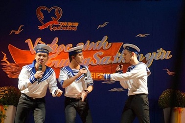 Đêm nhạc lắng đọng "Vì học sinh Trường Sa thân yêu"