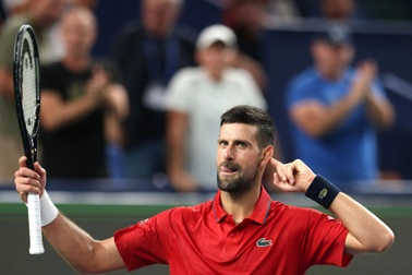 Djokovic vượt khó hạ Hanfmann, tiến bước ở Thượng Hải Masters