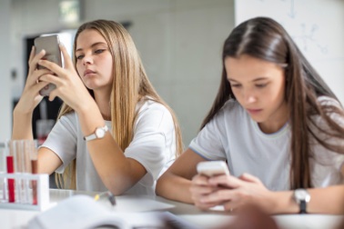 Gen Z đang có những vấn đề gì nghiêm trọng?