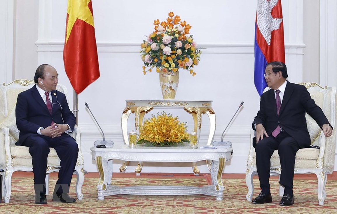 Chủ tịch nước Nguyễn Xuân Phúc hội kiến Thủ tướng Campuchia Hun Sen - 2 Chủ tịch nước Nguyễn Xuân Phúc hội kiến Thủ tướng Campuchia Hun Sen - 2