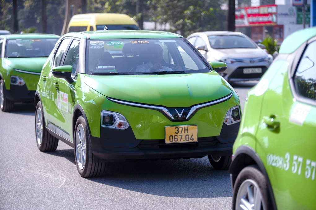 Công ty Sơn Nam thuê xe VinFast từ GSM, triển khai taxi điện Mailove tại Nghệ An - 3 Công ty Sơn Nam thuê xe VinFast từ GSM, triển khai taxi điện Mailove tại Nghệ An - 3