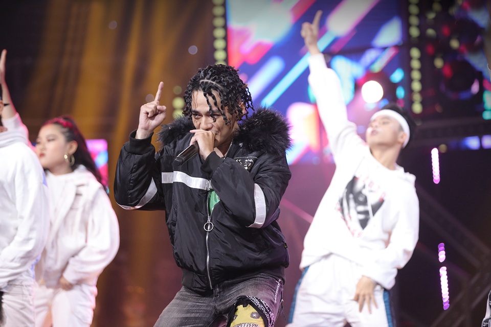 TLinh bị chính bạn trai RPT MCK loại khỏi Rap Việt - 8 TLinh bị chính bạn trai RPT MCK loại khỏi Rap Việt - 8