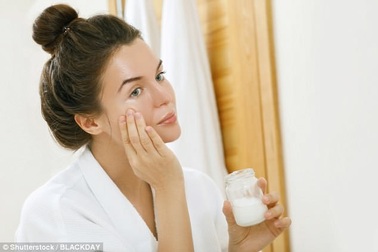 Điều trị mụn trứng cá ở người lớn như thế nào?