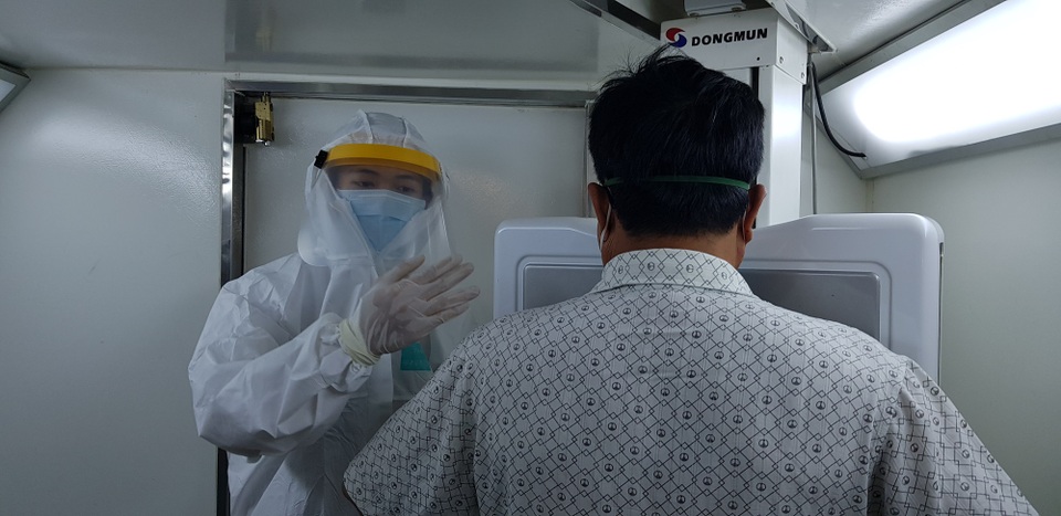 Nam tiếp viên hàng không lây lan Covid-19: Em rất hối hận - 1 Nam tiếp viên hàng không lây lan Covid-19: Em rất hối hận - 1