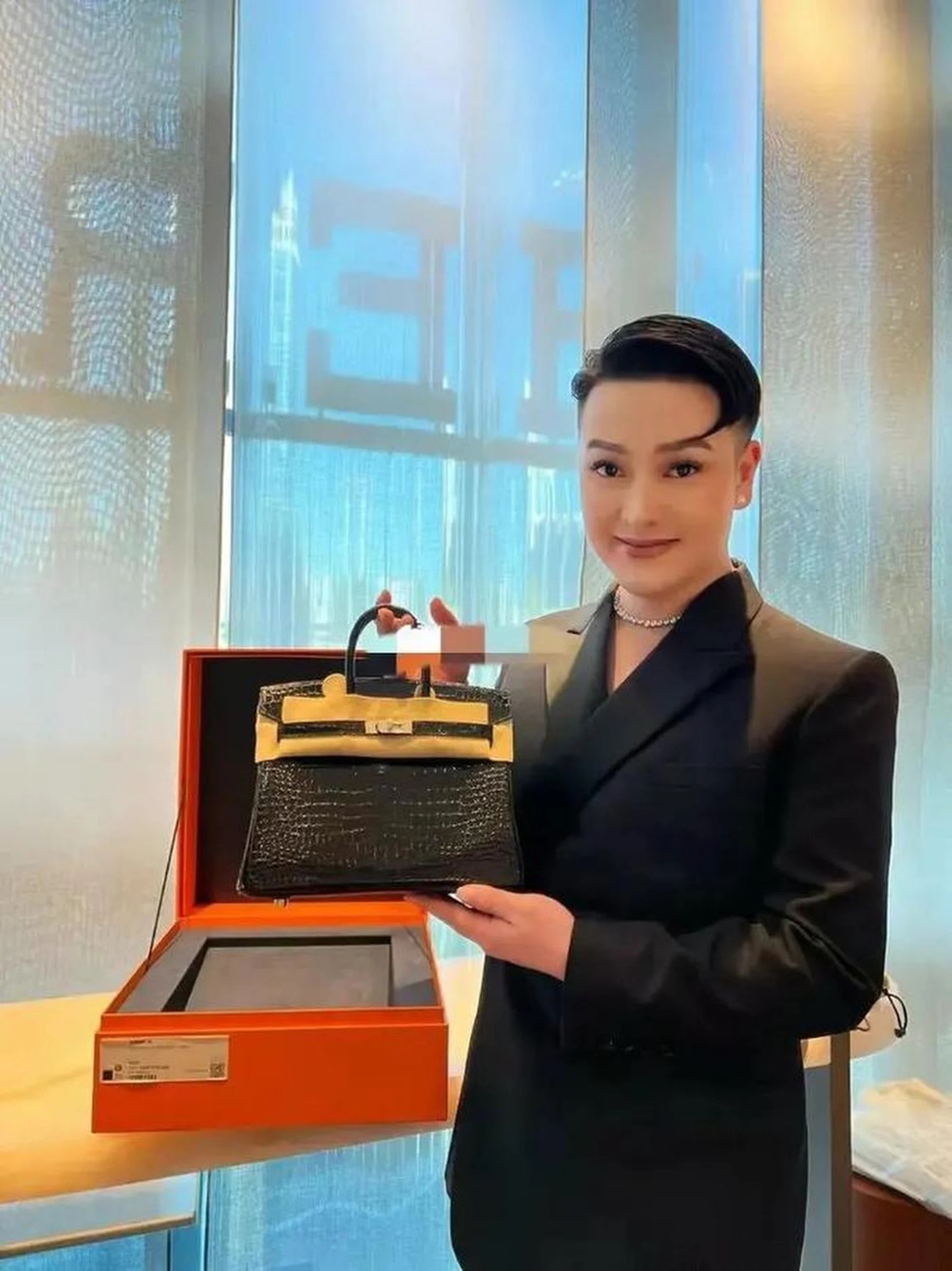 Nhiều người nổi tiếng Trung Quốc bị khóa tài khoản vì... khoe mẽ quá đà - 2