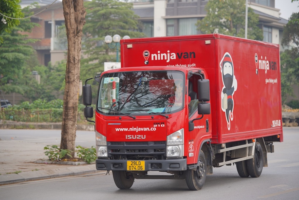 Ninja Van được Coolmate tin tưởng trong việc trao tặng niềm vui đến khách hàng - 9 Ninja Van được Coolmate tin tưởng trong việc trao tặng niềm vui đến khách hàng - 9