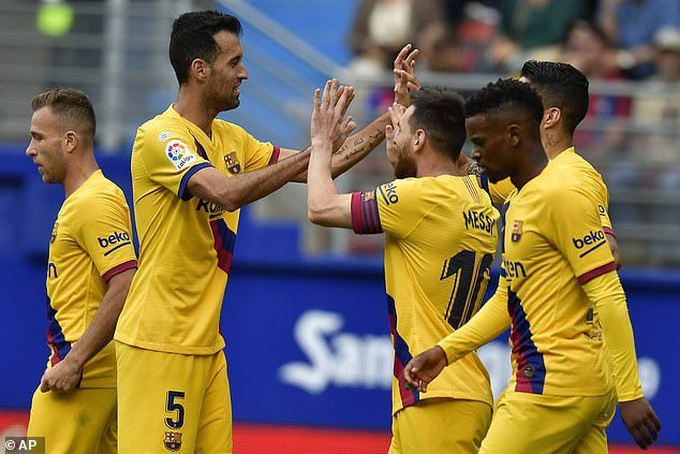 Messi, Suarez, Griezmann cùng lập công, Barcelona đại thắng “3 sao” - Ảnh 9. Messi, Suarez, Griezmann cùng lập công, Barcelona đại thắng “3 sao” - Ảnh 9.
