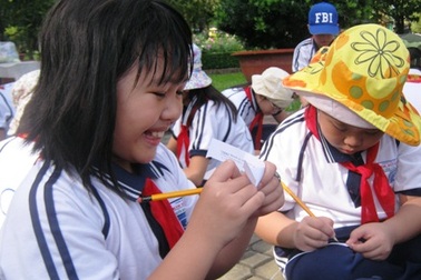 Thú vị tiết học tại... công viên