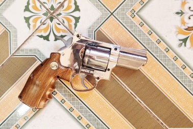 Dùng súng, dao tấn công con nợ ở Hải Phòng, một người bị khởi tố