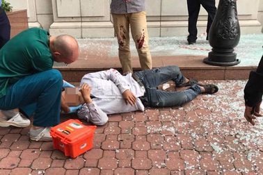 Nam công nhân ngã từ độ cao 7m tại toà nhà Diamond Plaza