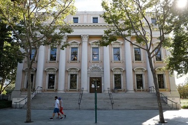 Hàng chục nhà đầu tư Trung Quốc bị lừa thẻ xanh vào Mỹ