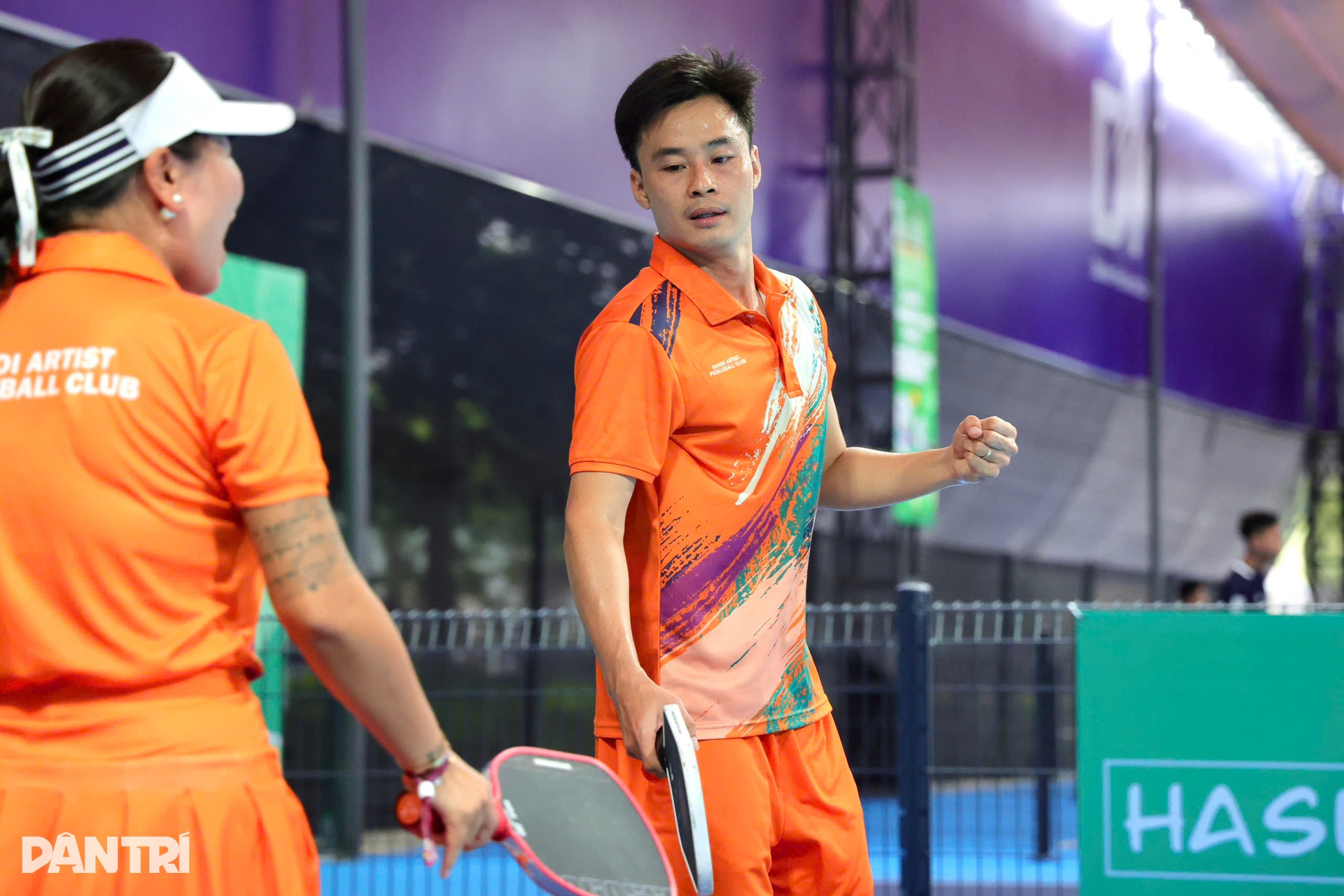 Cặp đôi CLB Pickleball Nghệ sĩ Hà Nội là Á quân nội dung Dân trí Friends - 3 Cặp đôi CLB Pickleball Nghệ sĩ Hà Nội là Á quân nội dung Dân trí Friends - 3