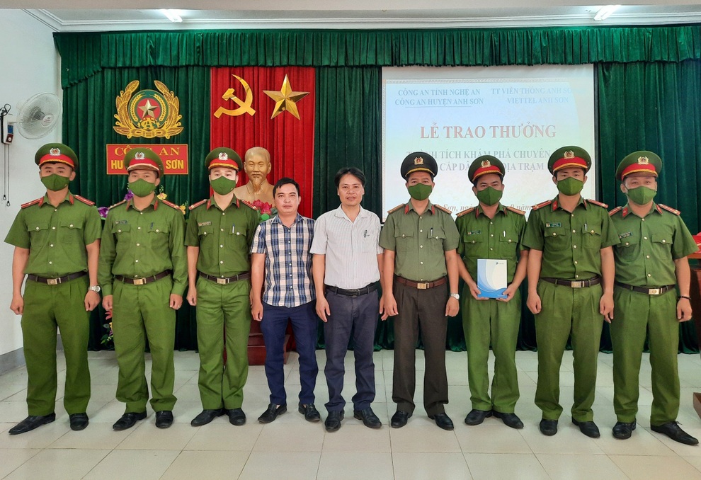 Trộm cáp chống sét đem bán đồng nát lấy tiền mua ma túy - 2 Trộm cáp chống sét đem bán đồng nát lấy tiền mua ma túy - 2