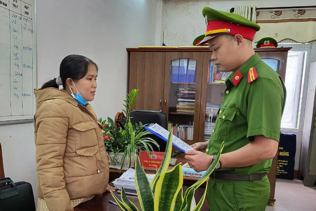 Bắt giam 3 phụ nữ lừa đảo 115 tỷ đồng - 1 Bắt giam 3 phụ nữ lừa đảo 115 tỷ đồng - 1