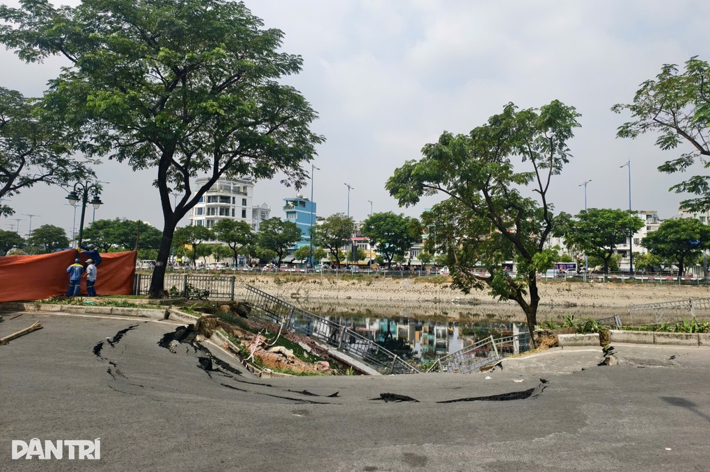 Nguyên nhân sụt lún đường ven kênh Tàu Hũ ở TPHCM - 3