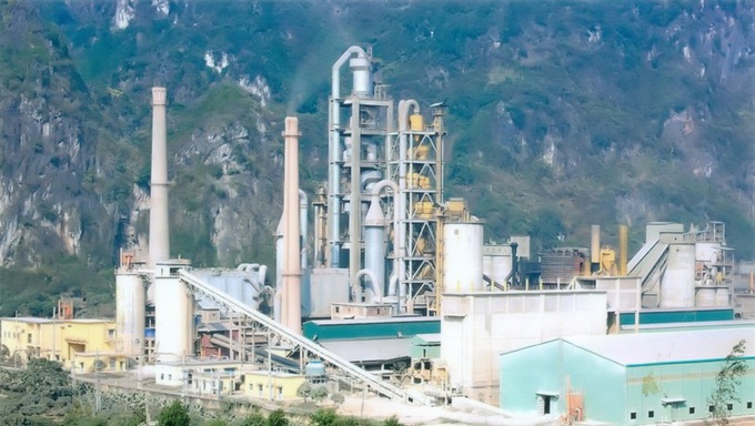 Nhà máy xi măng La Hiên (Thái Nguyên).