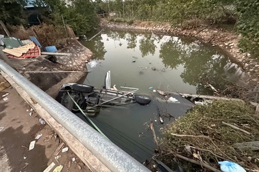 Nguyên nhân nữ tài xế lái ô tô lao xuống kênh khiến 7 người tử vong