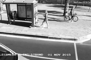 Sự nguy hiểm khi vừa lái xe vừa dùng điện thoại