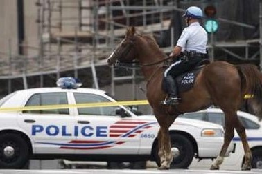 Cụ ông 88 tuổi xả súng trong bảo tàng