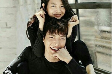 Cặp đôi "chị - em" Shin Min Ah và Kim Woo Bin rục rịch kết hôn