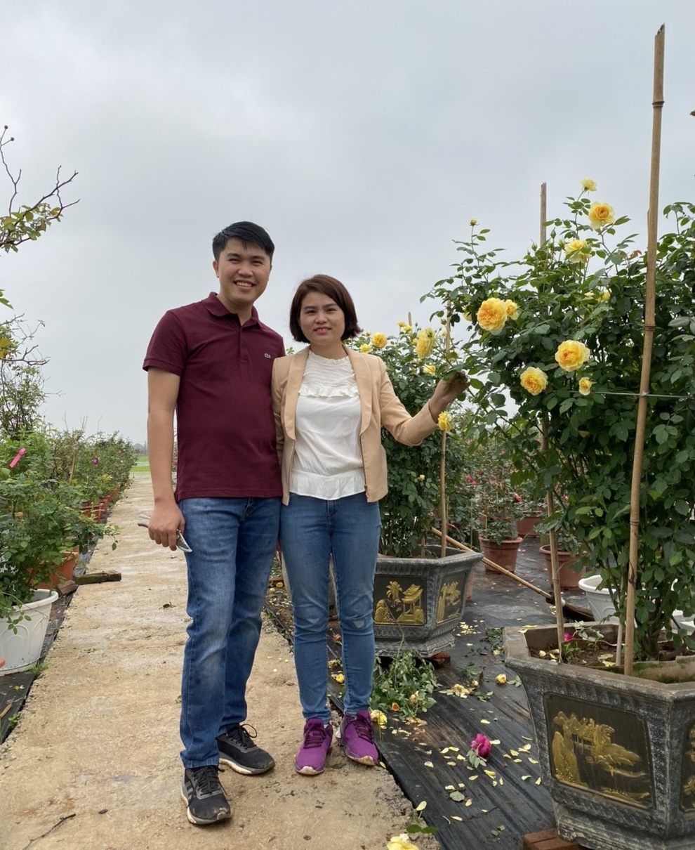 Vợ chồng thạc sĩ bỏ phố về quê làm trang trại hoa hồng ở Cao Bằng - 1 Vợ chồng thạc sĩ bỏ phố về quê làm trang trại hoa hồng ở Cao Bằng - 1