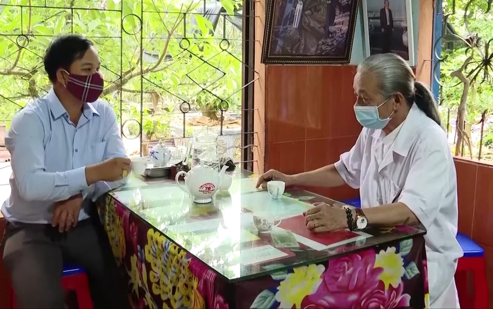 Những bậc cao niên chung tay đẩy lùi Covid-19 - 3 Những bậc cao niên chung tay đẩy lùi Covid-19 - 3